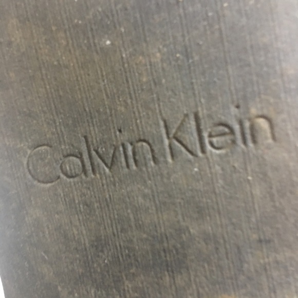 Shoes - Picture 4 of 4